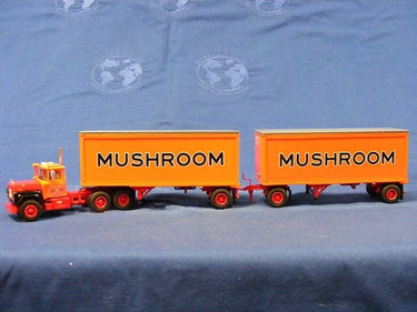 Tráiler R - Model 28' Mushroom Escala 1:64 (Modelo Descontinuado) - KATZER